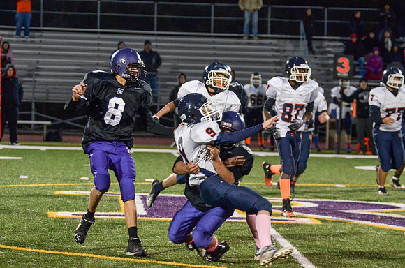 Freshman_B-FB-2013-154