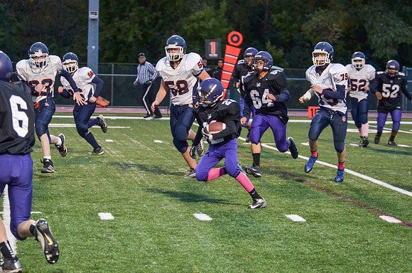 Freshman_B-FB-2013-128