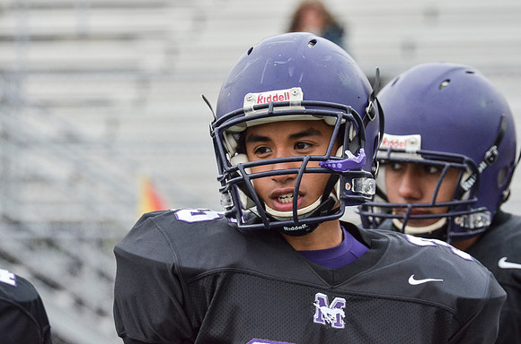 Freshman_B-FB-2013-56